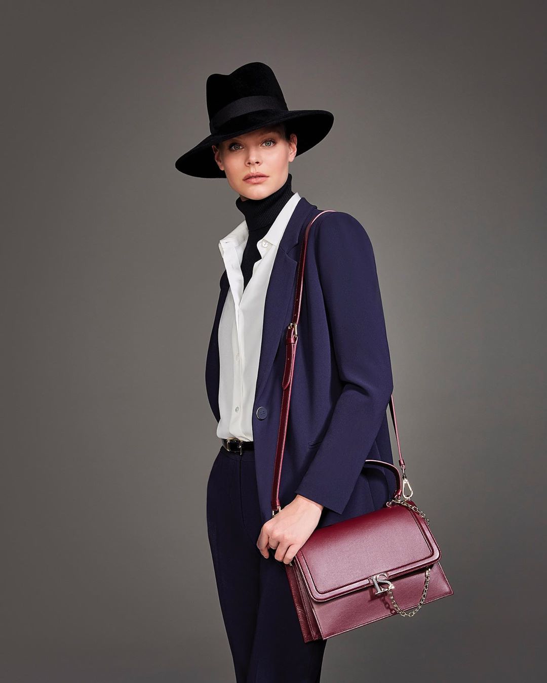 Cliomakeup-pantaloni-colorati-per-inverno-14-luisa-spagnoli-viola