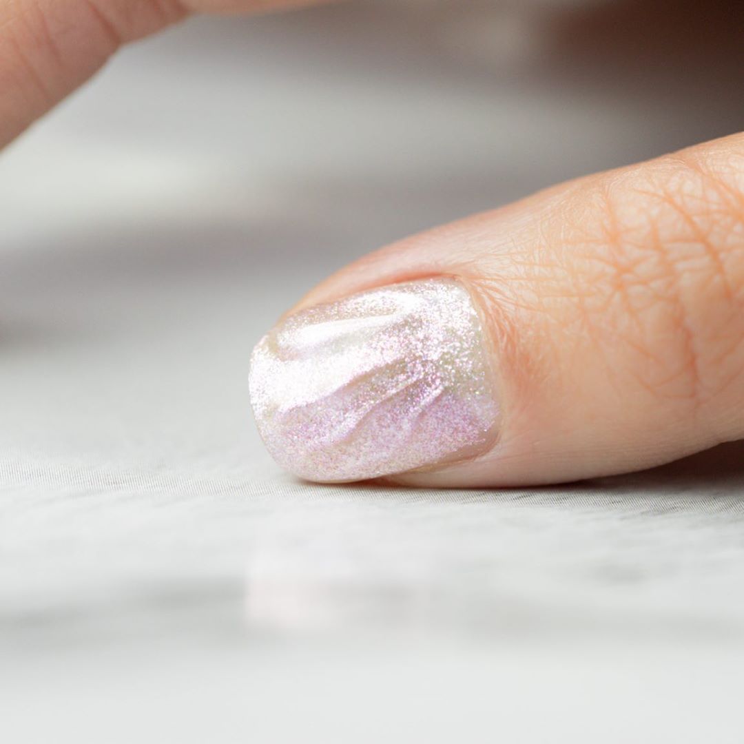 Cliomakeup-unghie-white-winter-nails-12-glitter-tono-su-tono