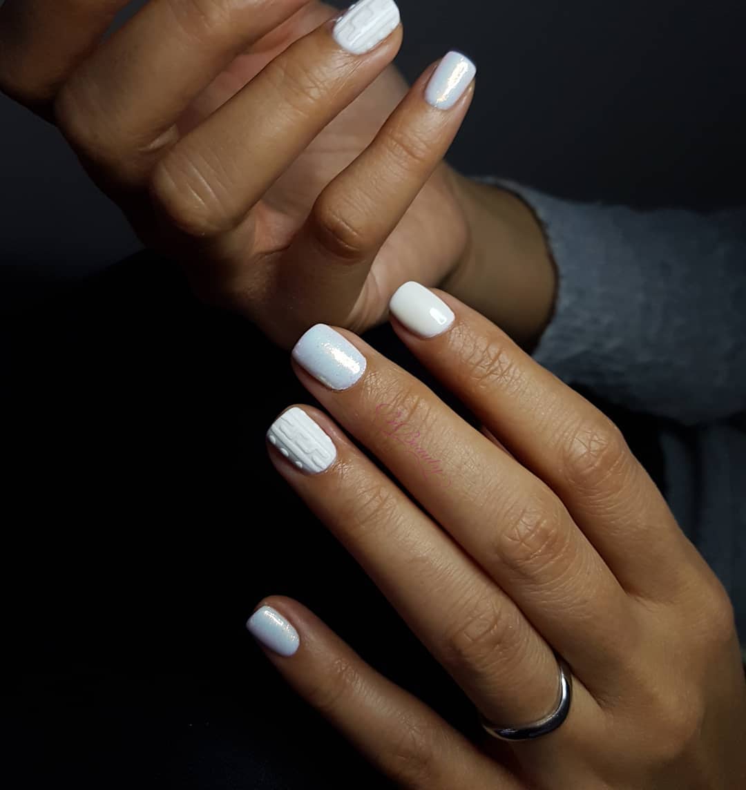 Cliomakeup-unghie-white-winter-nails-13-tricot-total-white