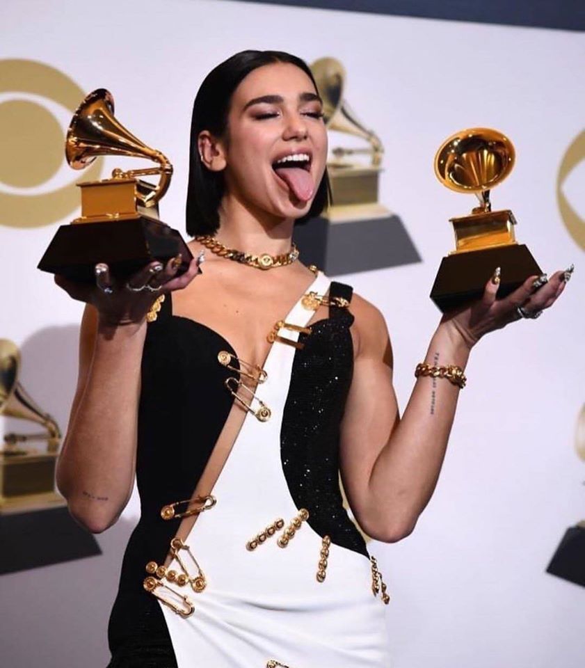 cliomakeup-copiare-look-dua-lipa-12-grammy2019