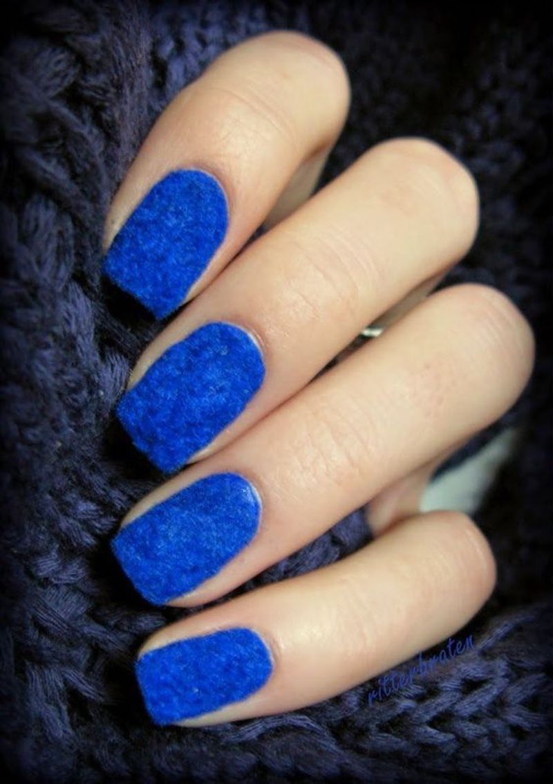 cliomakeup-nail-art-semplici-9-velluto-blu