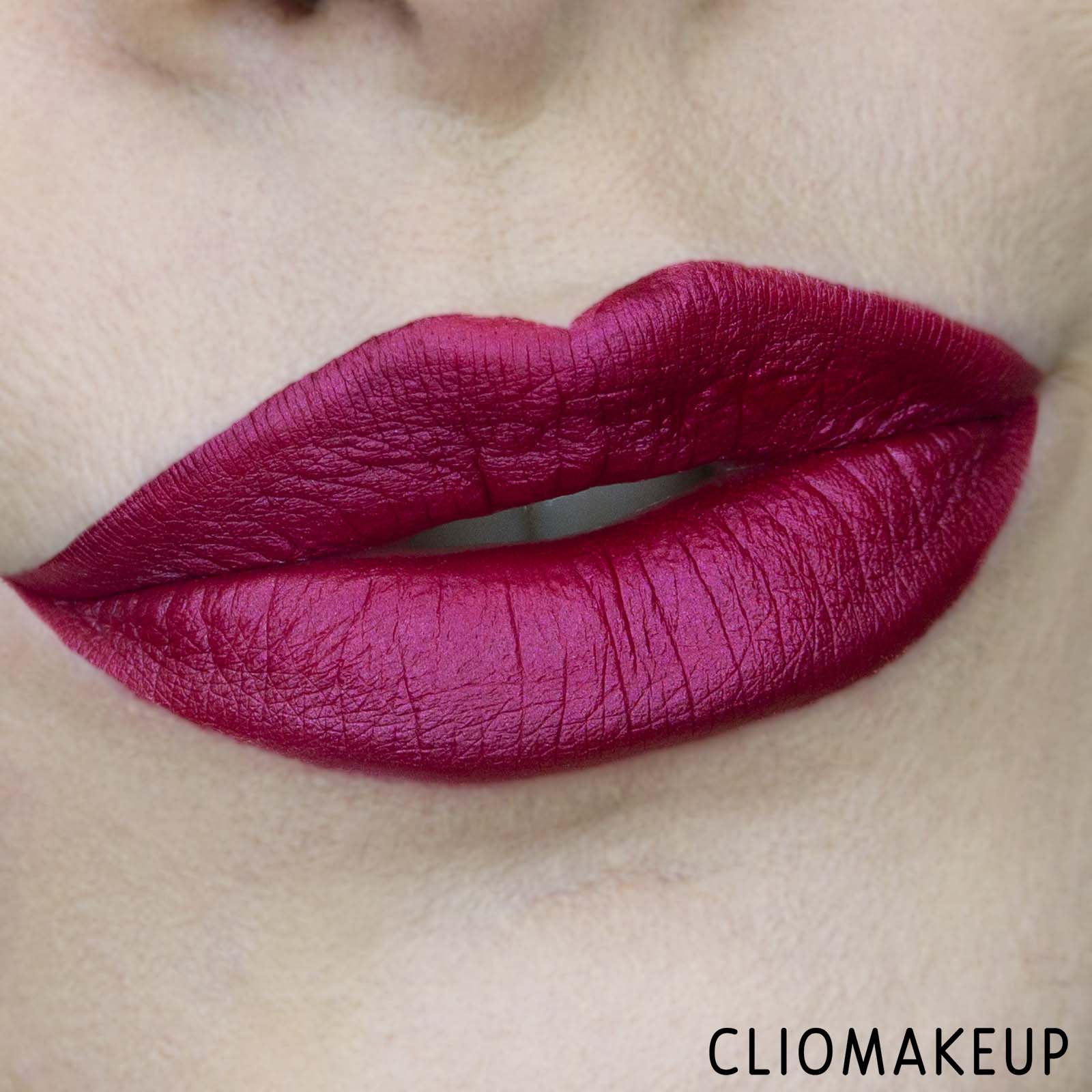 cliomakeup-recensione-rossetto-liquido-kiko-party-all-night-metallic-lip-paint-13