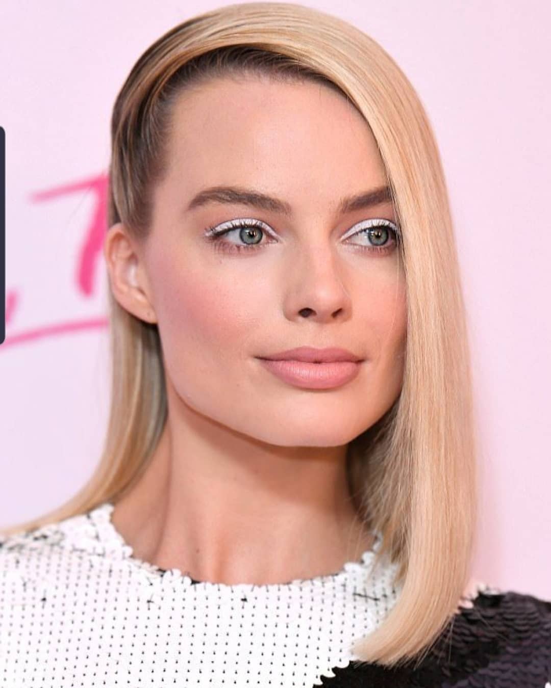 Cliomakeup-margot-robbie-look-8-eyeliner-bianco