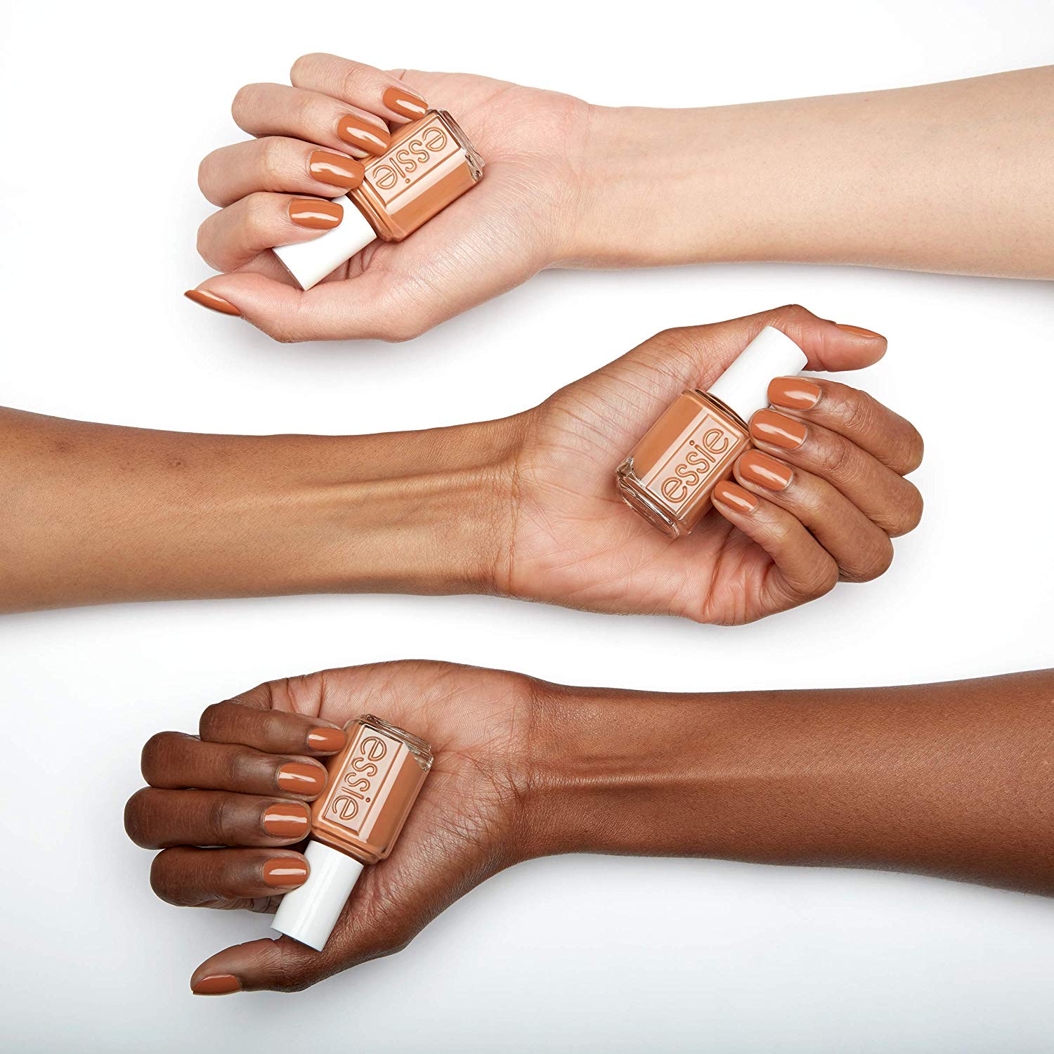 Cliomakeup-unghie-caramel-latte-10-essie