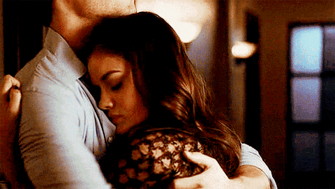 cliomakeup-come-superare-rancore-teamclio-gif-abbraccio