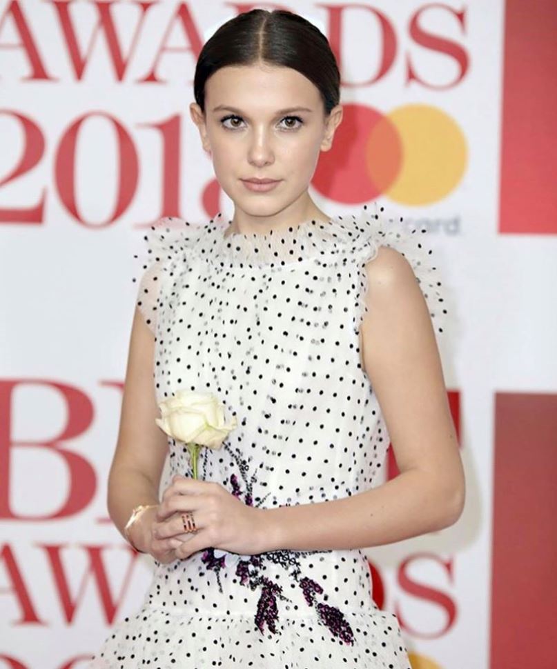 cliomakeup-copia-look-millie-bobby-brown-12-pois