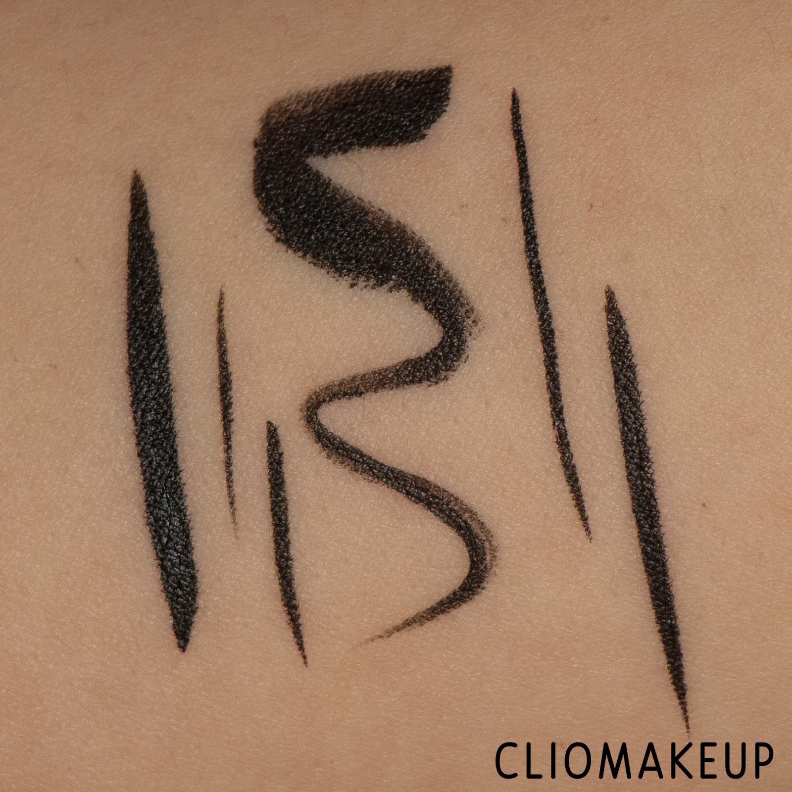 cliomakeup-recensione-eyeliner-rimmel-wonder-ink-eyeliner-6