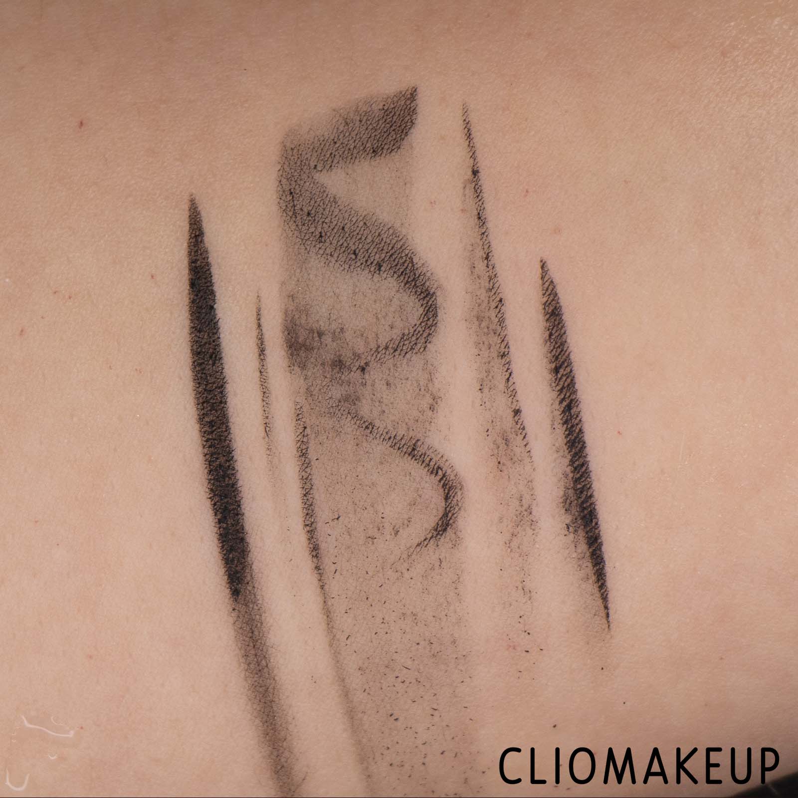 cliomakeup-recensione-eyeliner-rimmel-wonder-ink-eyeliner-9