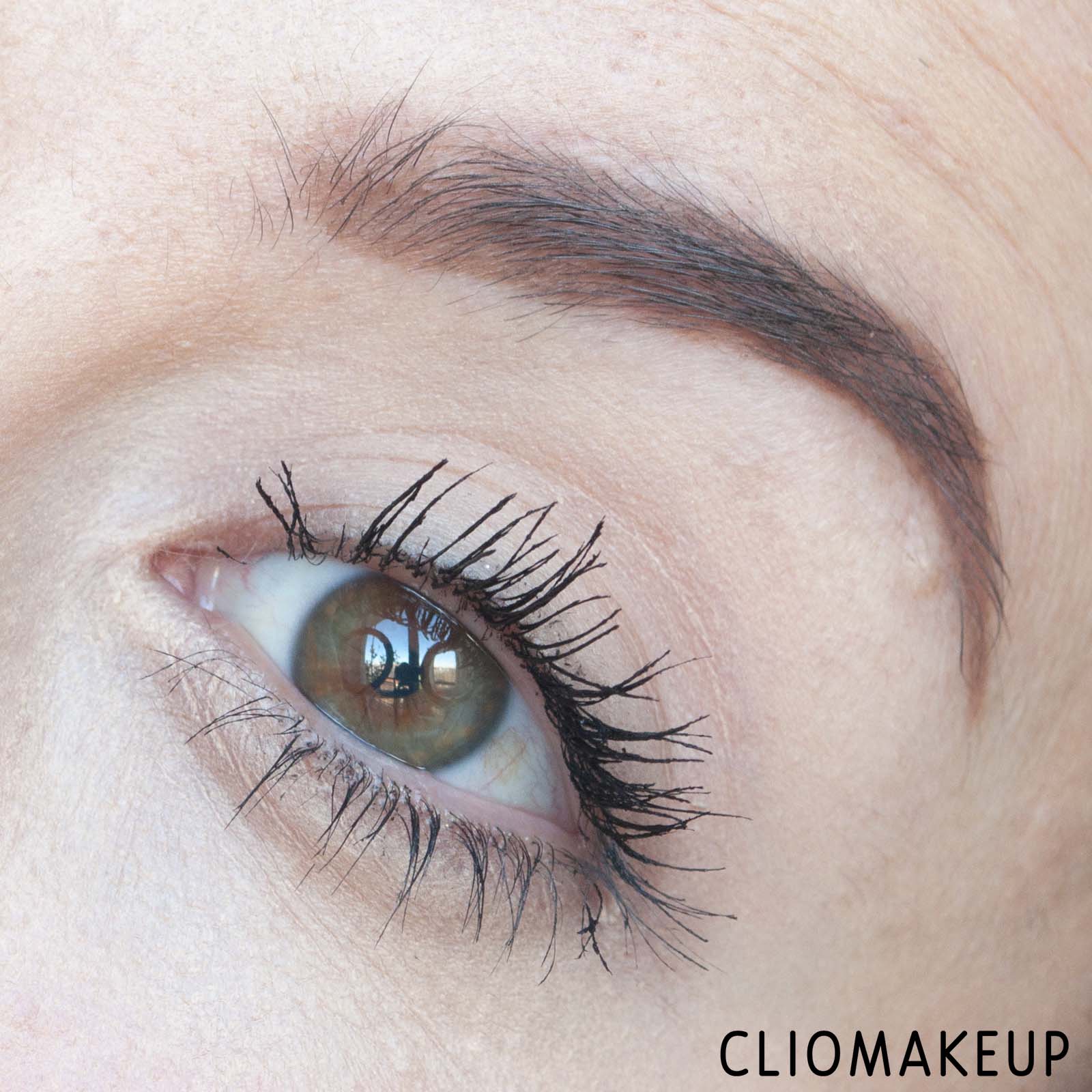 cliomakeup-recensione-mascara-fenty-beauty-full-frontal-volume-lift-e-curl-mascara-12