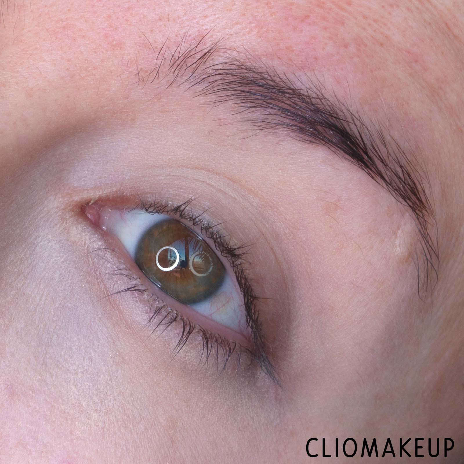 cliomakeup-recensione-mascara-fenty-beauty-full-frontal-volume-lift-e-curl-mascara-9