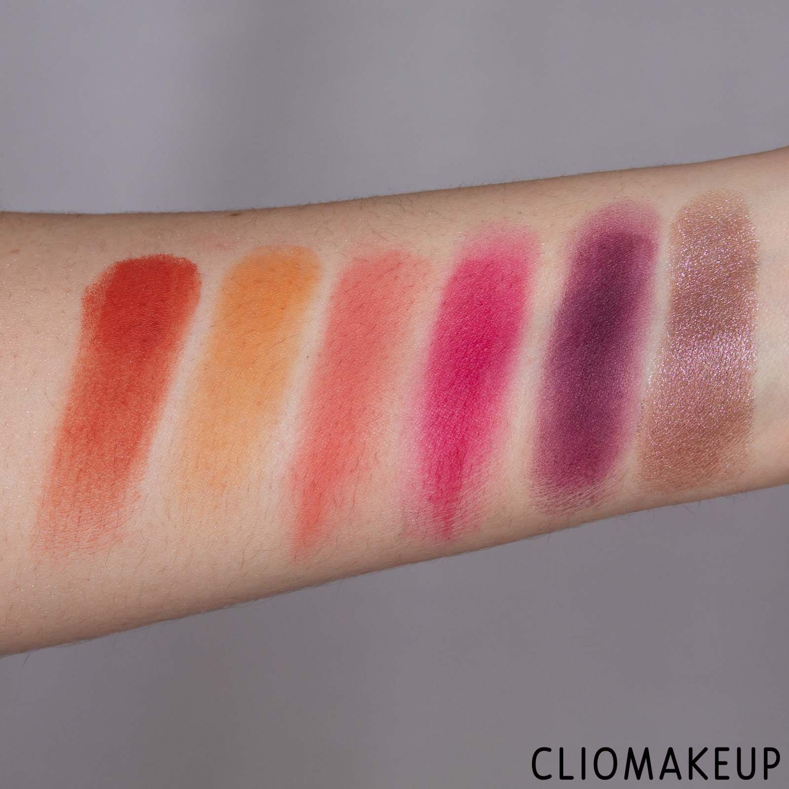 cliomakeup-recensione-palette-nyx-chilling-adventures-of-sabrina-spellbook-makeup-palette-7