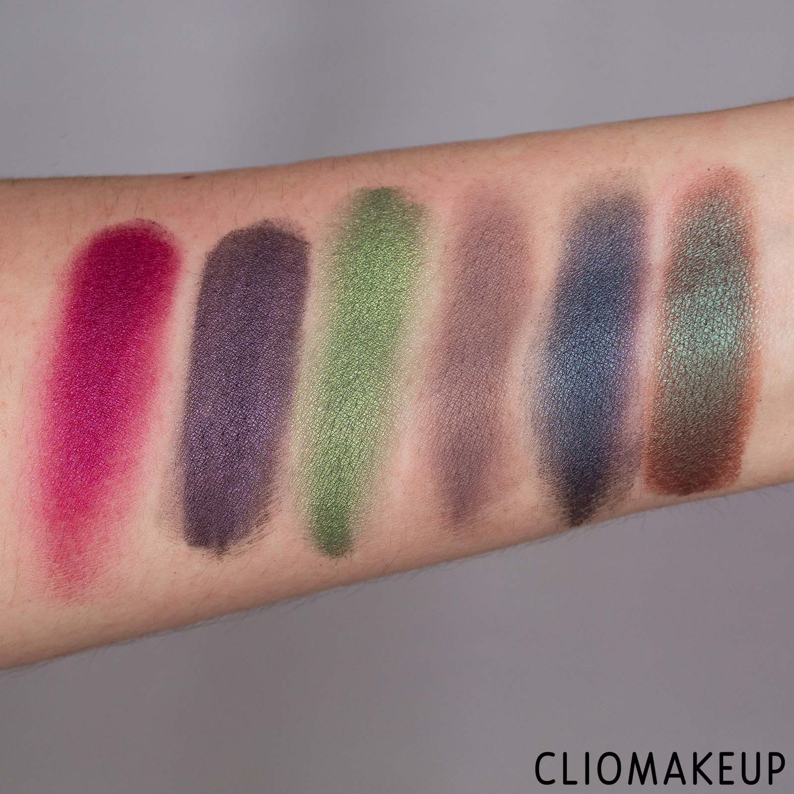 cliomakeup-recensione-palette-nyx-chilling-adventures-of-sabrina-spellbook-makeup-palette-9