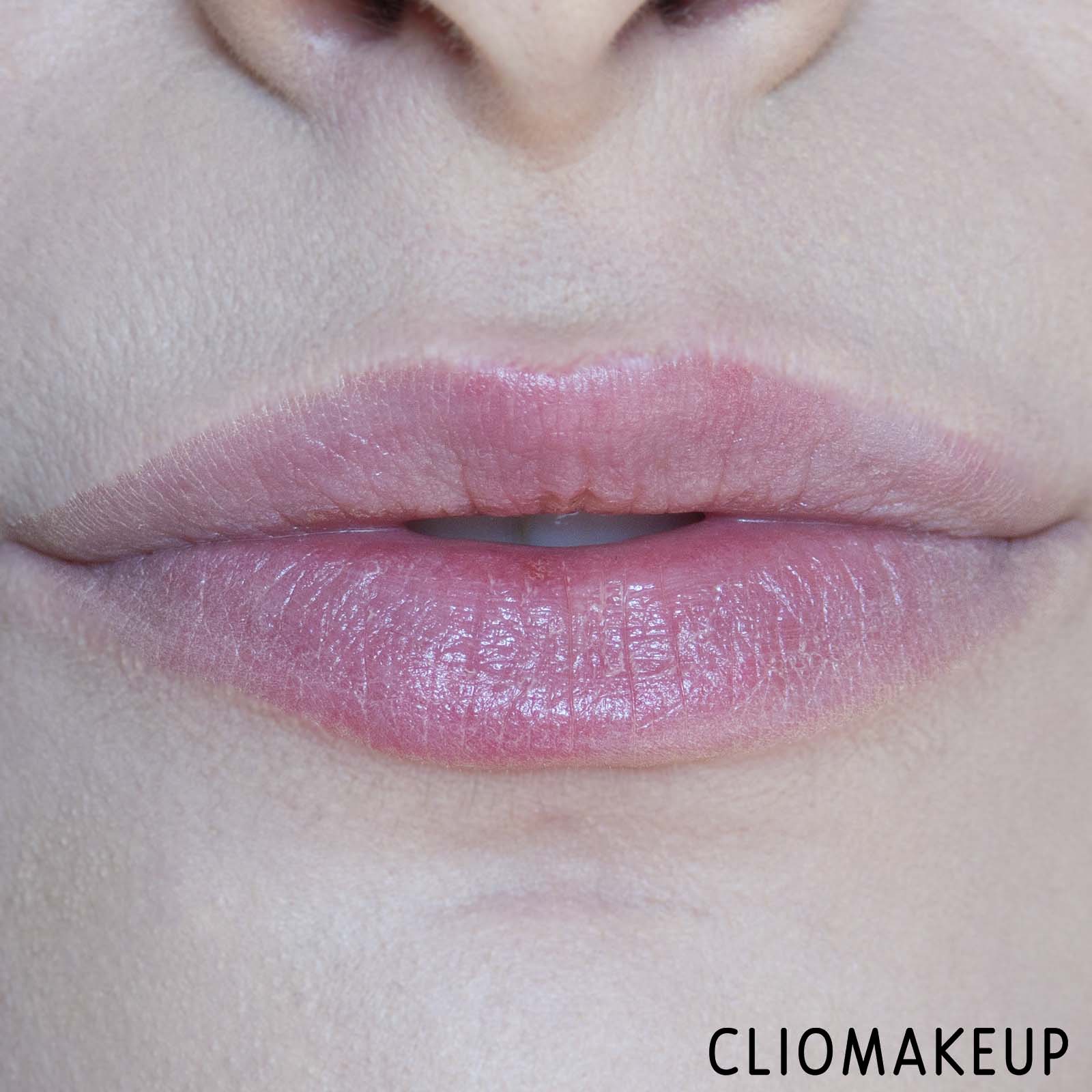 cliomakeup-recensione-rossetti-liquidi-mac-patent-paint-lip-lacquer-8