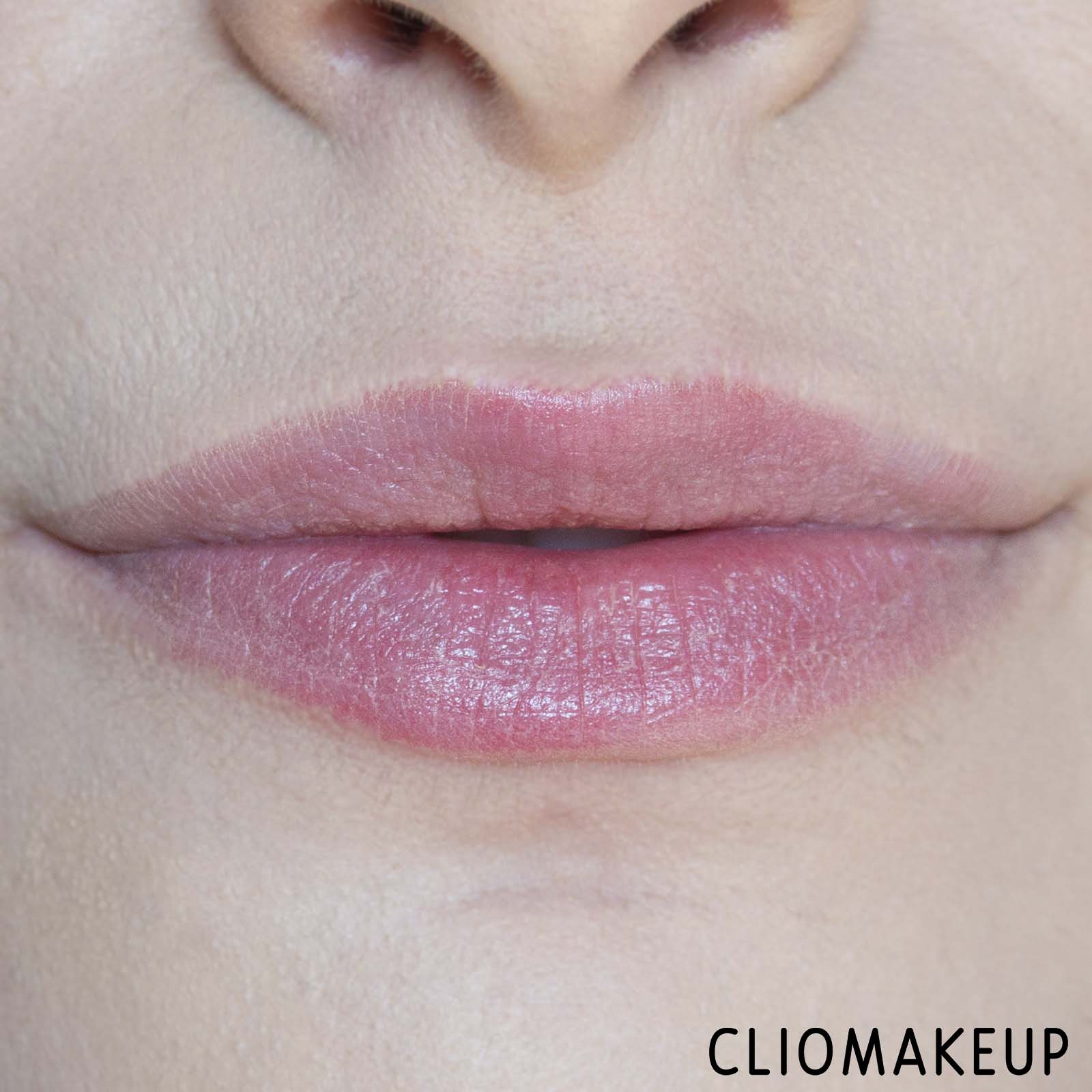 cliomakeup-recensione-rossetti-liquidi-mac-patent-paint-lip-lacquer-9