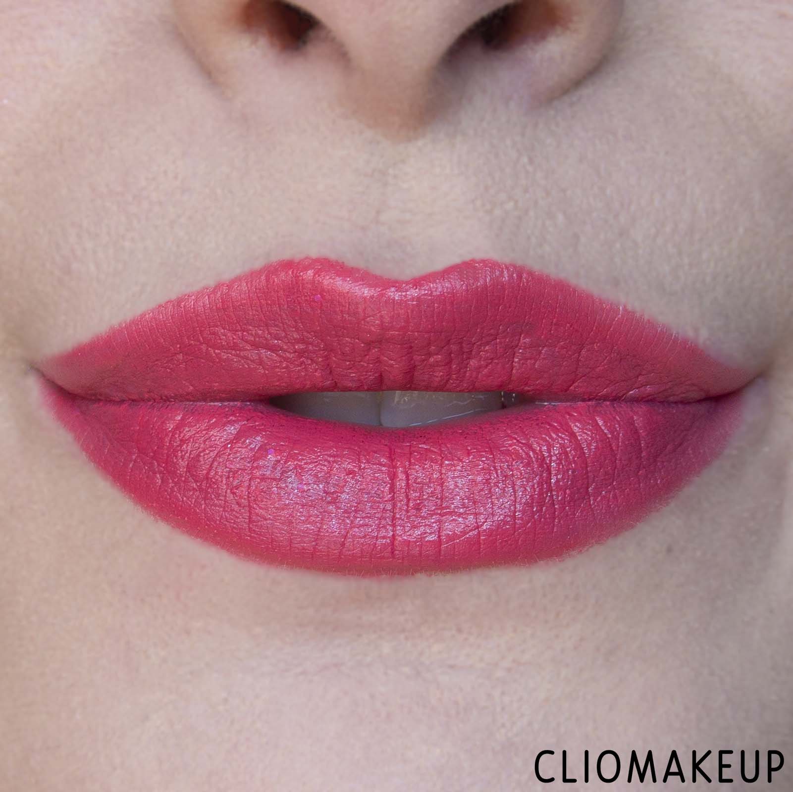 cliomakeup-recensione-rossetti-pupa-glamourose-petalips-rossetto-matt-impalpabile-10