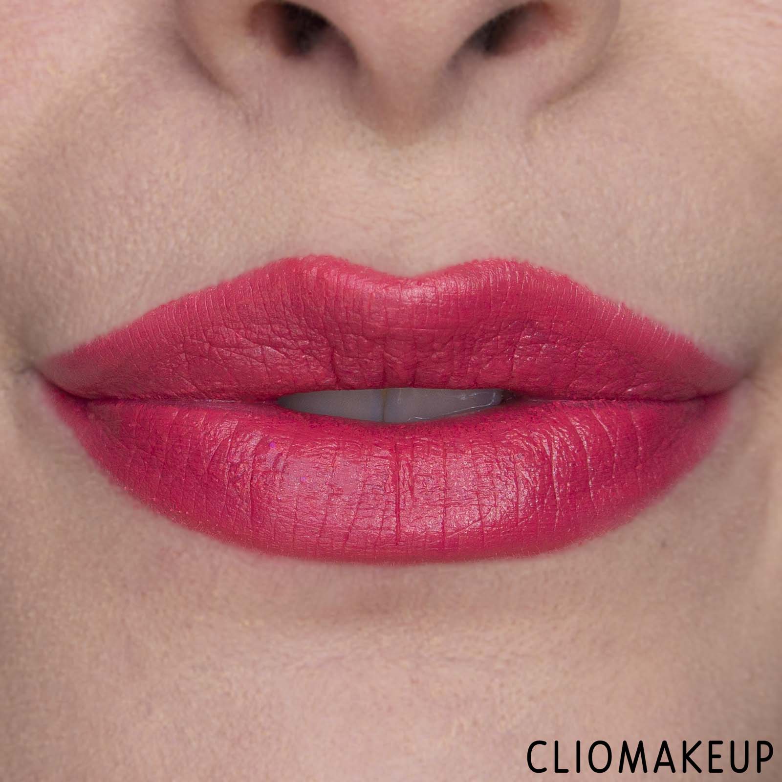 cliomakeup-recensione-rossetti-pupa-glamourose-petalips-rossetto-matt-impalpabile-11