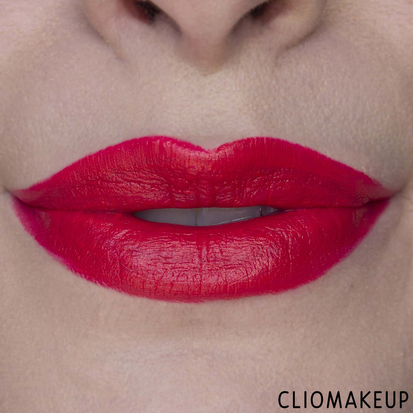 cliomakeup-recensione-rossetti-pupa-glamourose-petalips-rossetto-matt-impalpabile-15