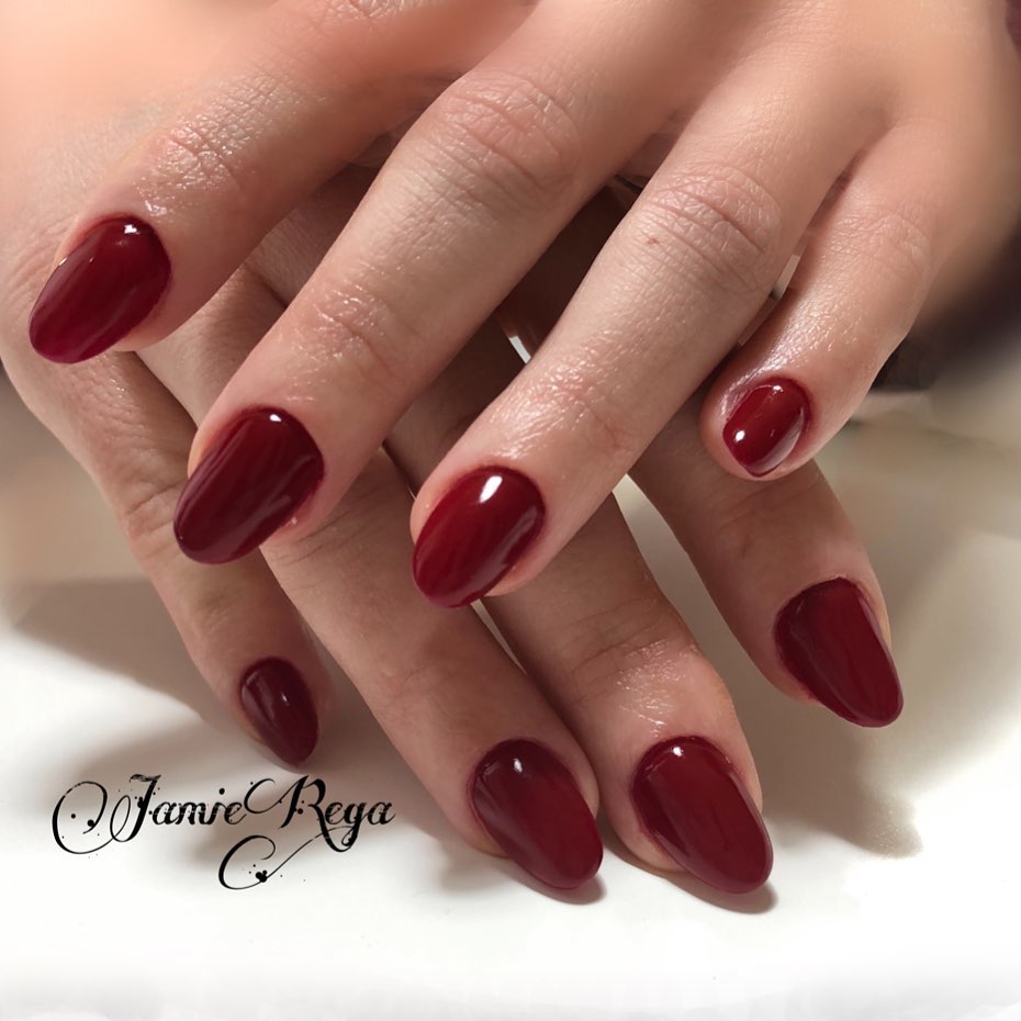 Cliomakeup-unghie-rosso-cherry-pie-14-jamieerre