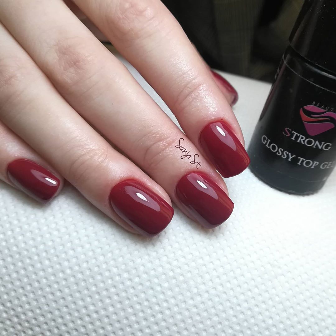 Cliomakeup-unghie-rosso-cherry-pie-colore