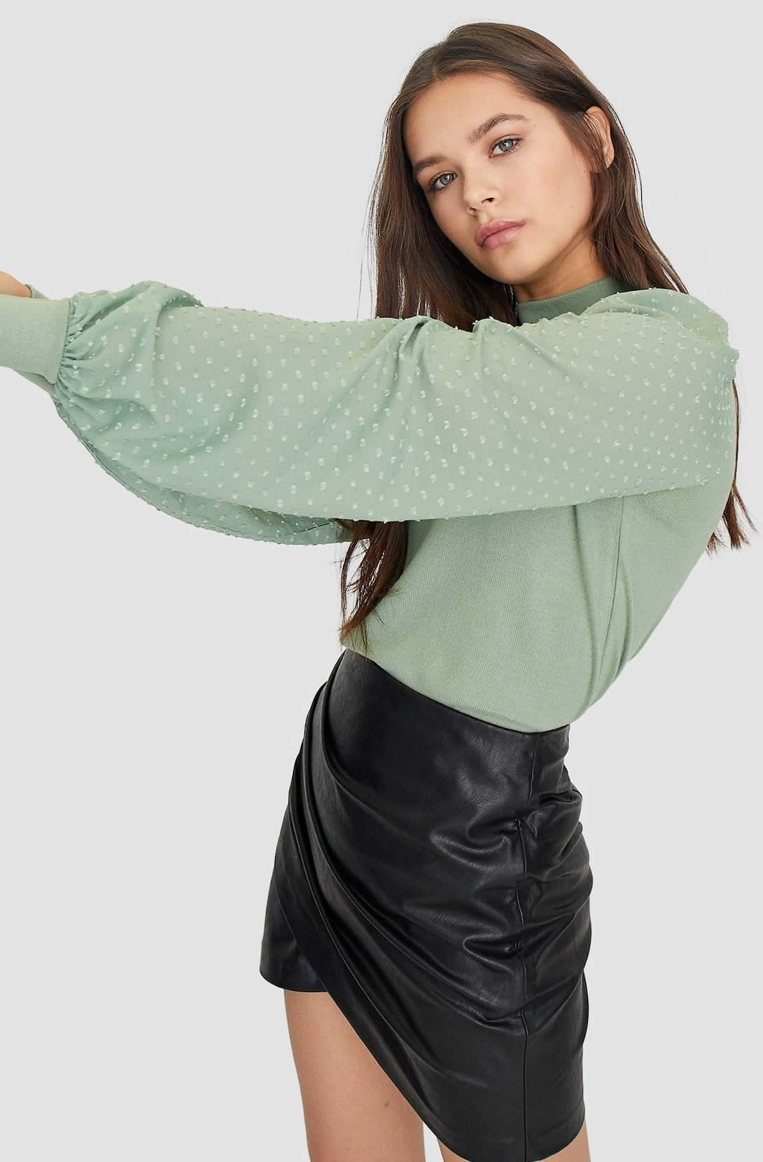 Cliomakeup-verde-salvia-colore-primavera-2020-9-blusa