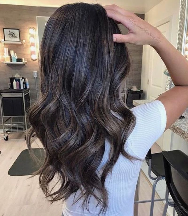 cliomakeup-come-schiarire-capelli-scuri-6-balayage
