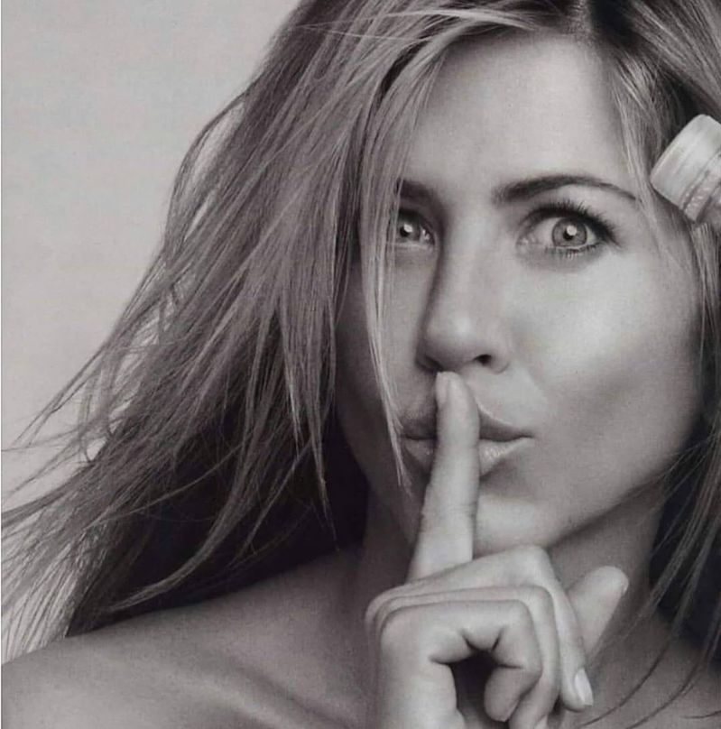 cliomakeup-jennifer-aniston-skincare-teamclio-foto-viso