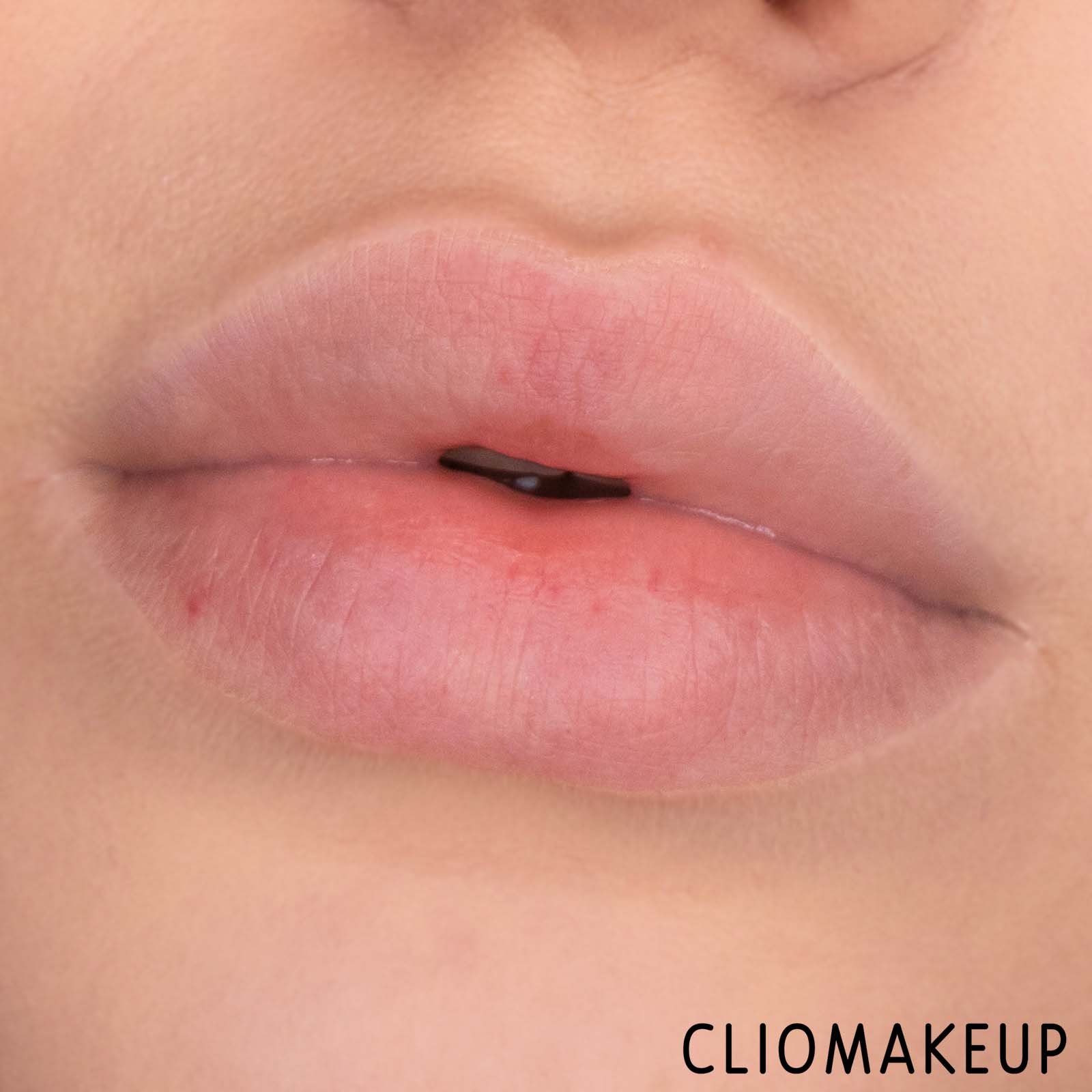cliomakeup-recensione-balsamo-labbra-lanolips-lemonaid-lip-treatment-9