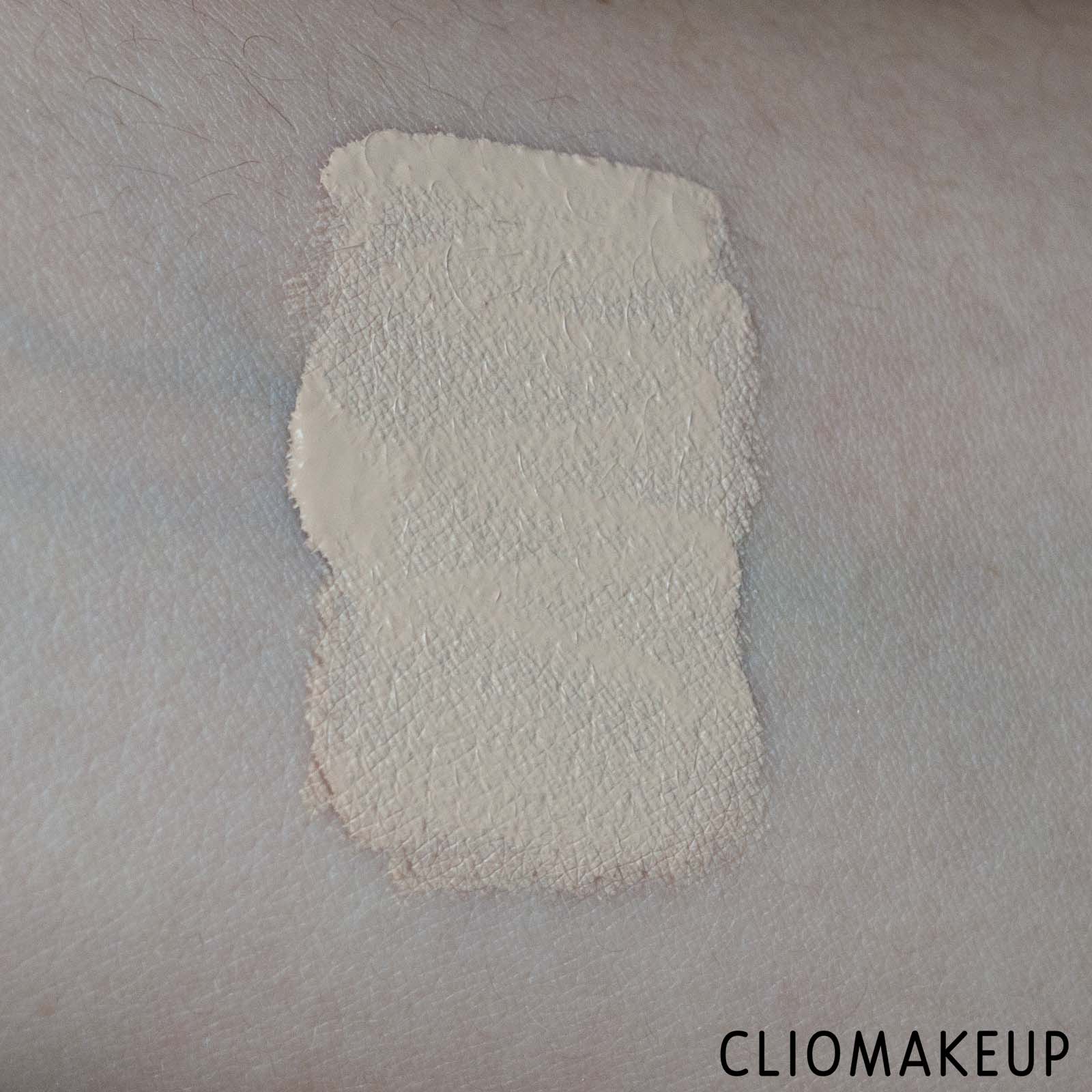 cliomakeup-recensione-correttore-hourglass-vanish-airbrush-concealer-6