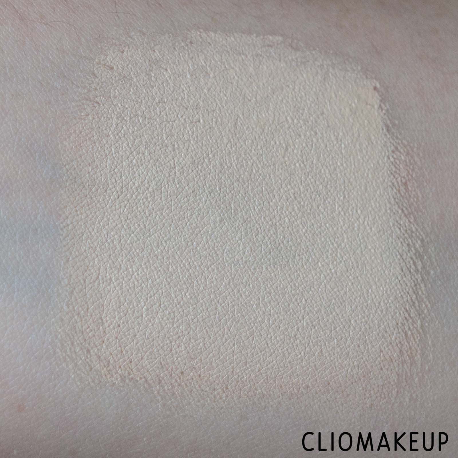 cliomakeup-recensione-correttore-hourglass-vanish-airbrush-concealer-8