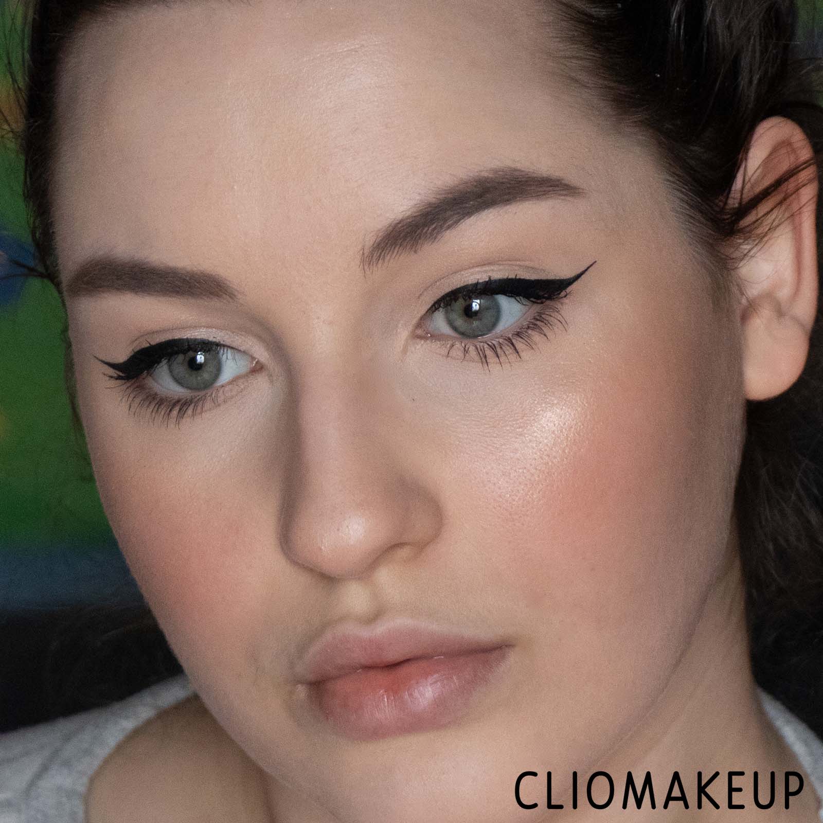 cliomakeup-recensione-gel-sopracciglia-mac-eye-brows-big-boost-fibre-gel-14