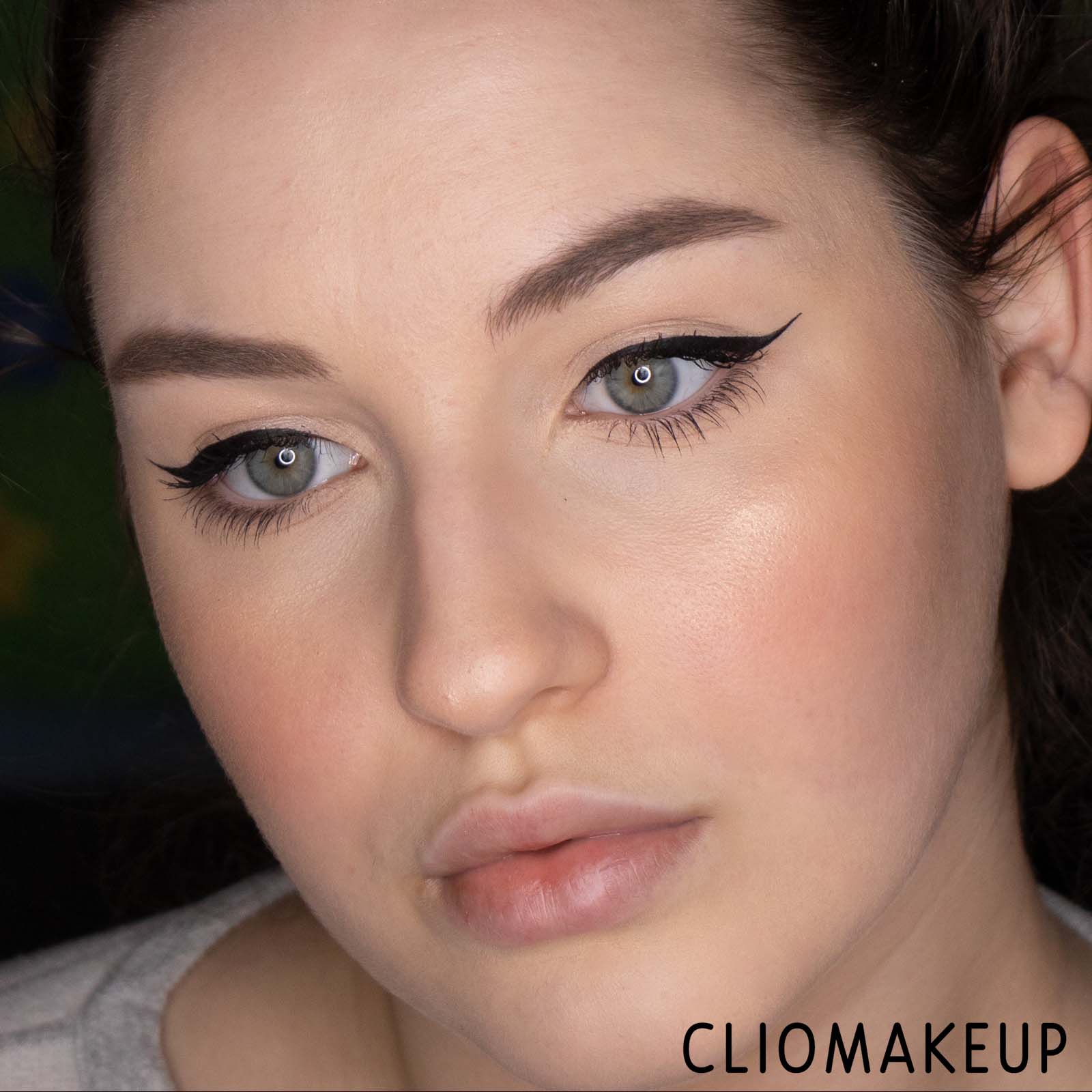 cliomakeup-recensione-gel-sopracciglia-mac-eye-brows-big-boost-fibre-gel-15