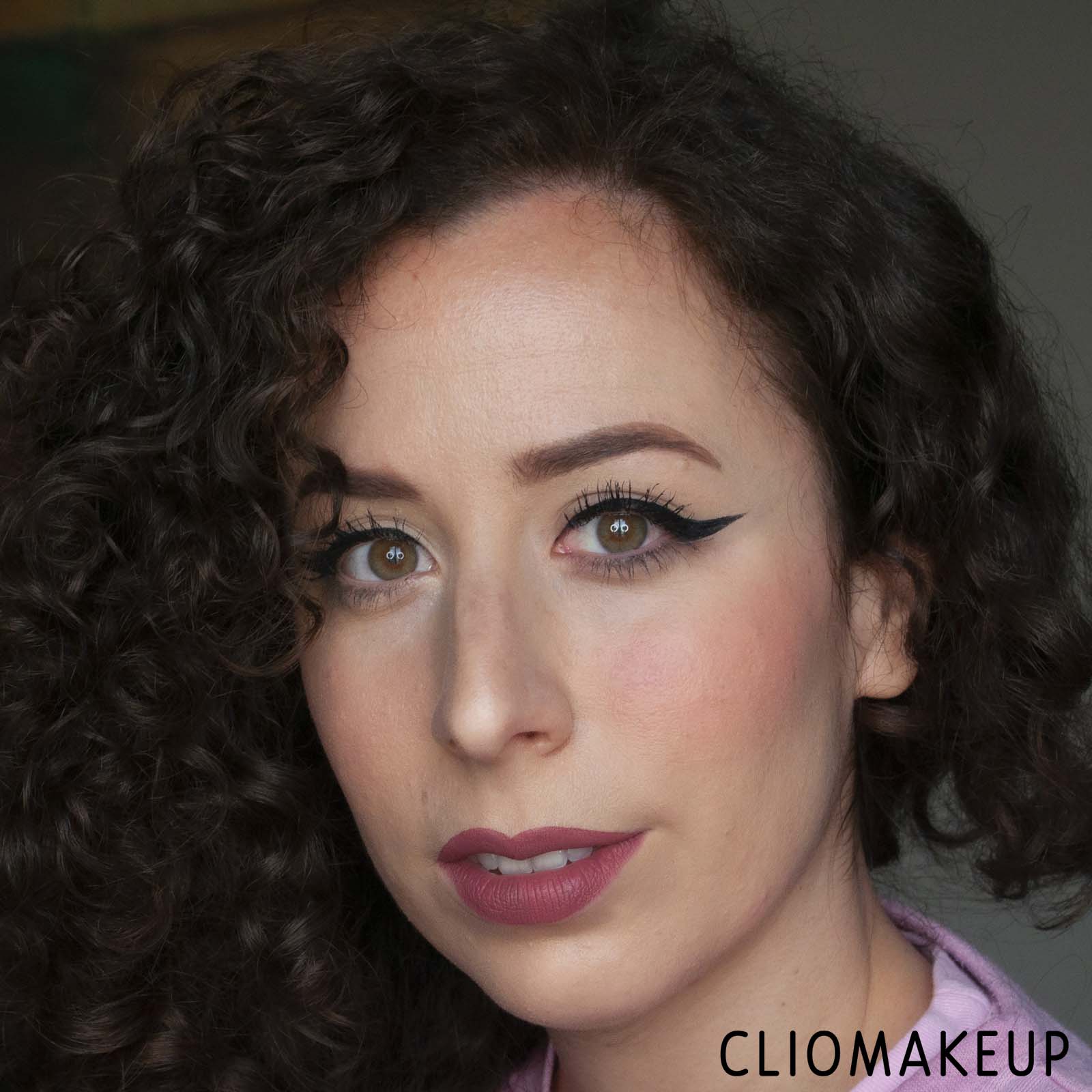 cliomakeup-recensione-gel-sopracciglia-urban-decay-inked-brow-insanely-long-lasting-waterproof- brow-gel-15