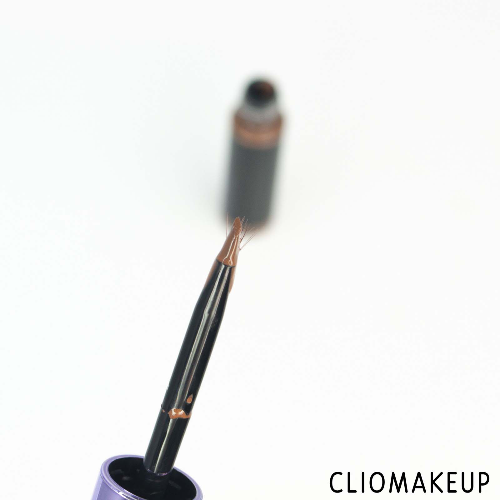 cliomakeup-recensione-gel-sopracciglia-urban-decay-inked-brow-insanely-long-lasting-waterproof- brow-gel-5