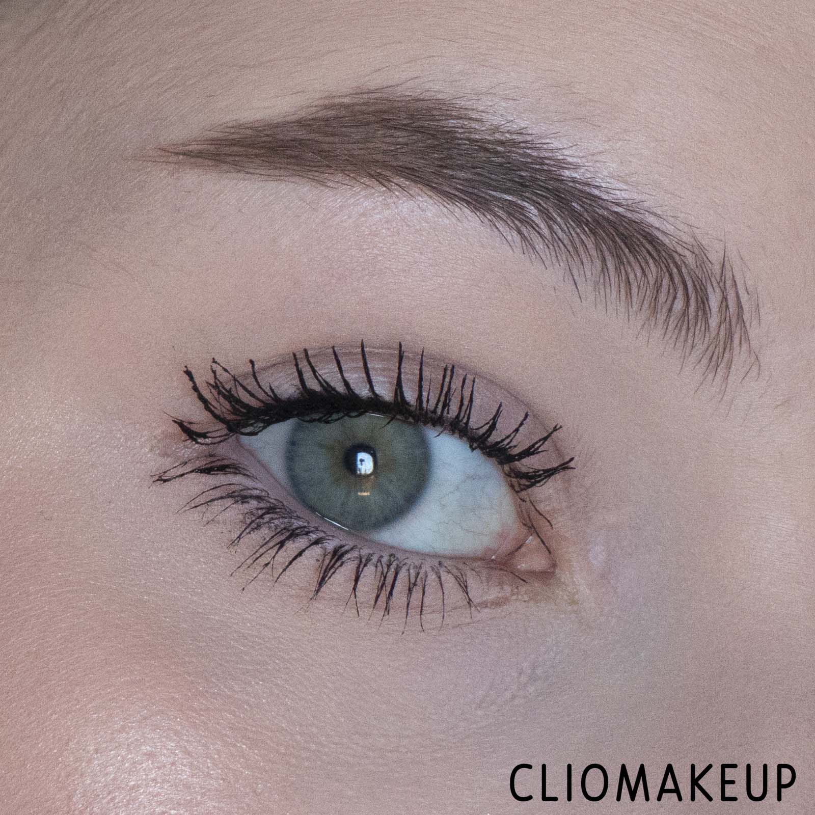 cliomakeup-recensione-mascara-essence-maximum-definition-waterproof-volume-mascara-12