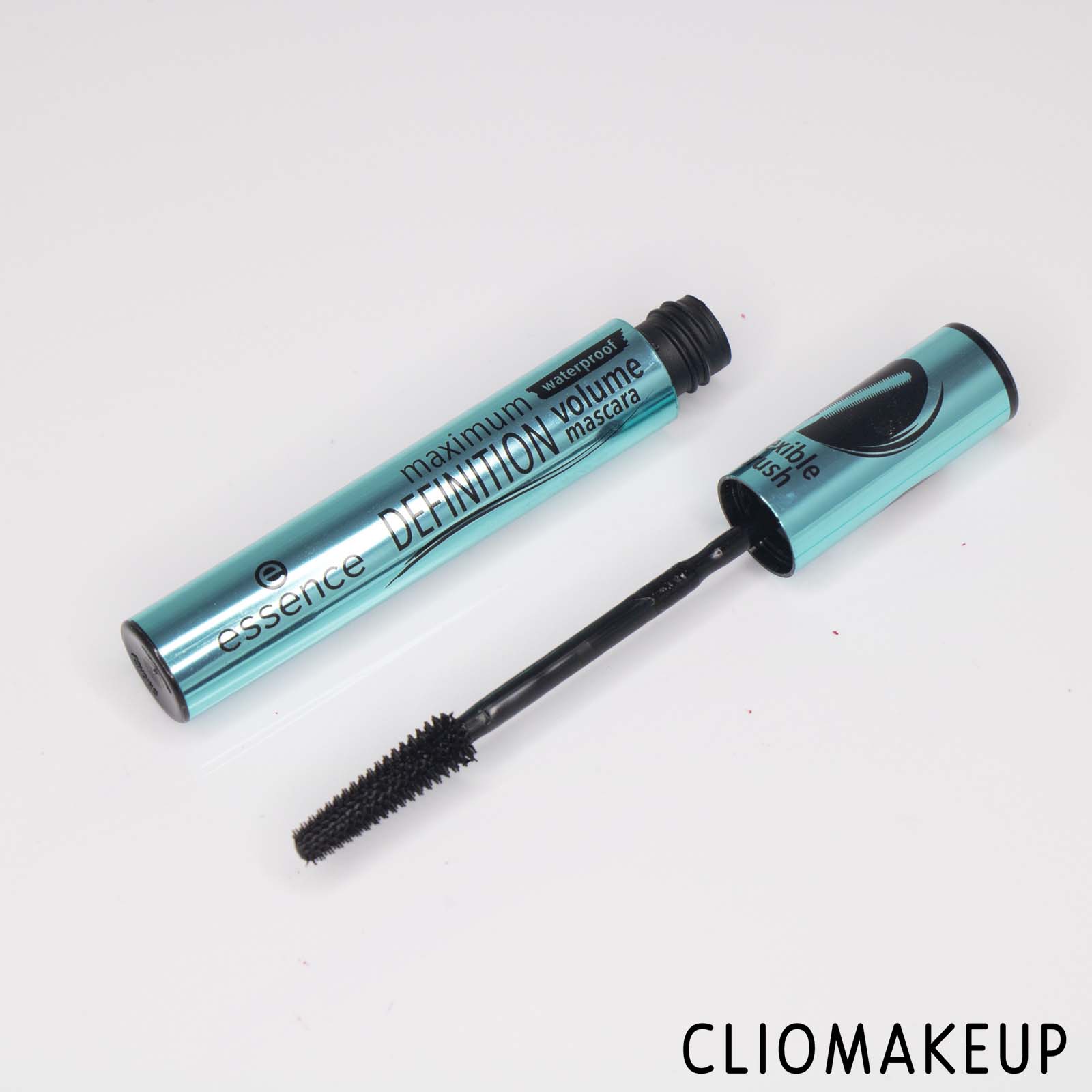 cliomakeup-recensione-mascara-essence-maximum-definition-waterproof-volume-mascara-4