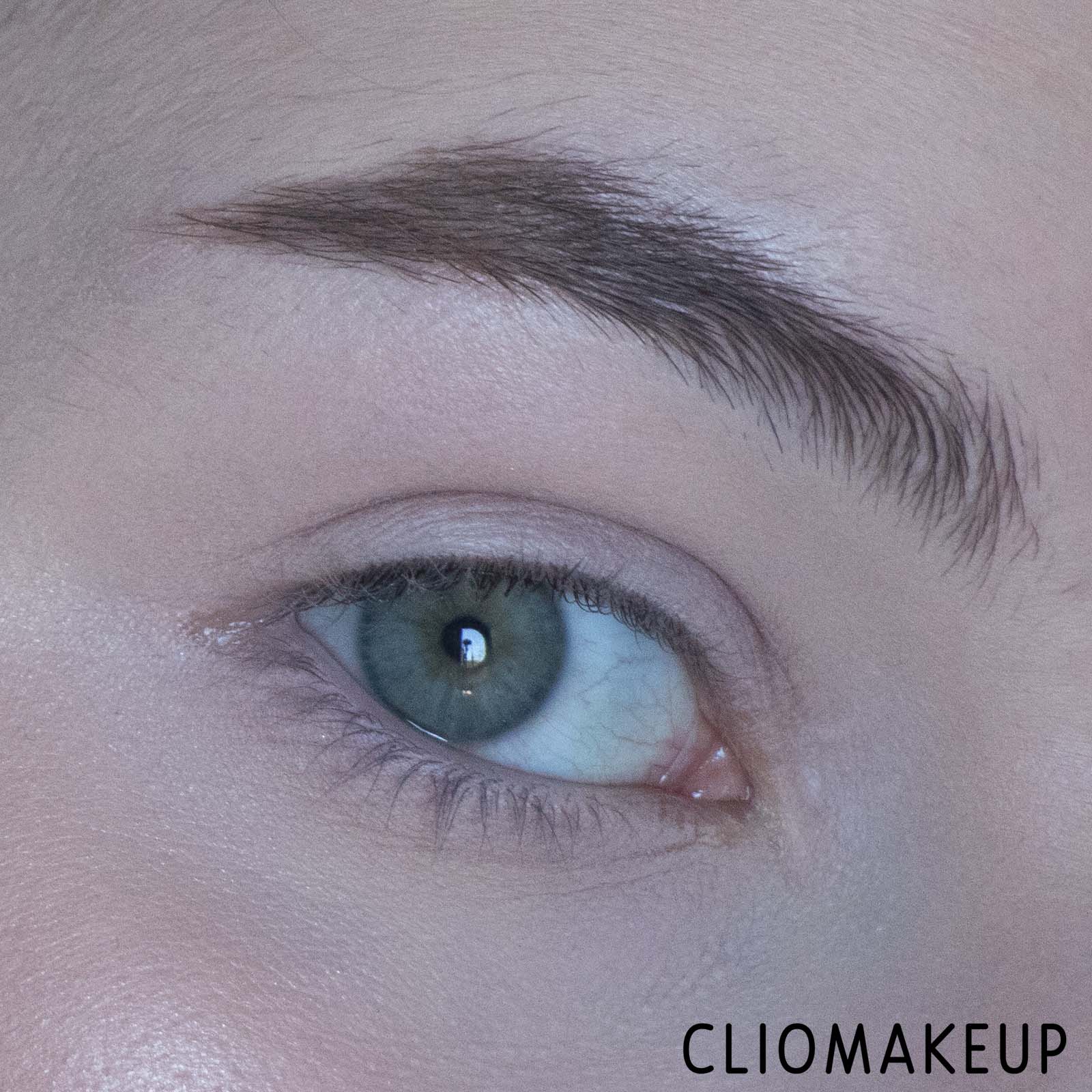 cliomakeup-recensione-mascara-essence-maximum-definition-waterproof-volume-mascara-8