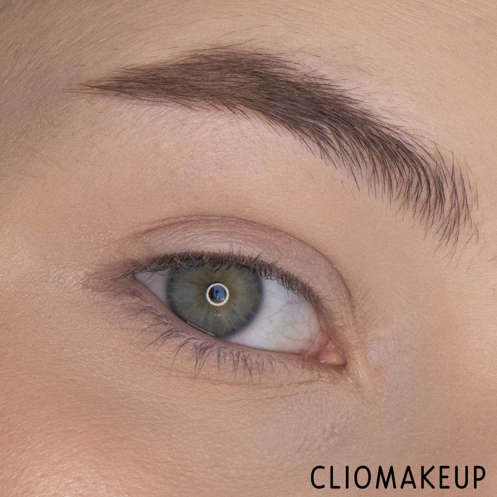cliomakeup-recensione-mascara-essence-maximum-definition-waterproof-volume-mascara-9