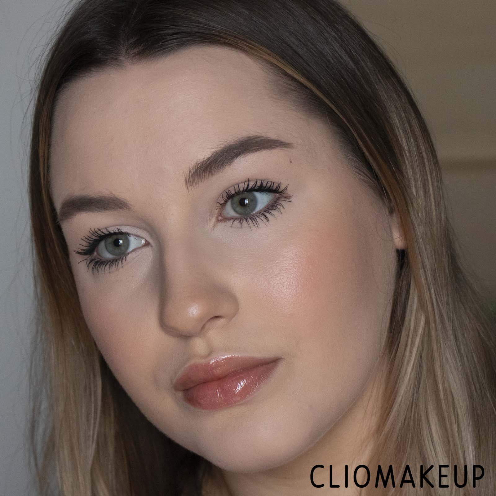 cliomakeup-recensione-mascara-kiko-darker-volume-e-colour-intensifier-mascara-14