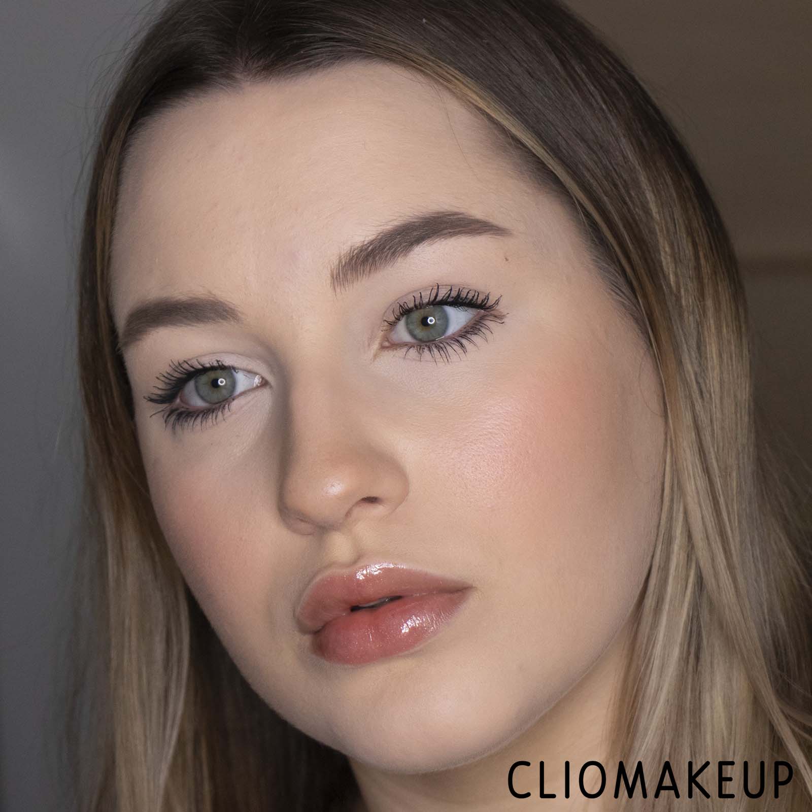 cliomakeup-recensione-mascara-kiko-darker-volume-e-colour-intensifier-mascara-15