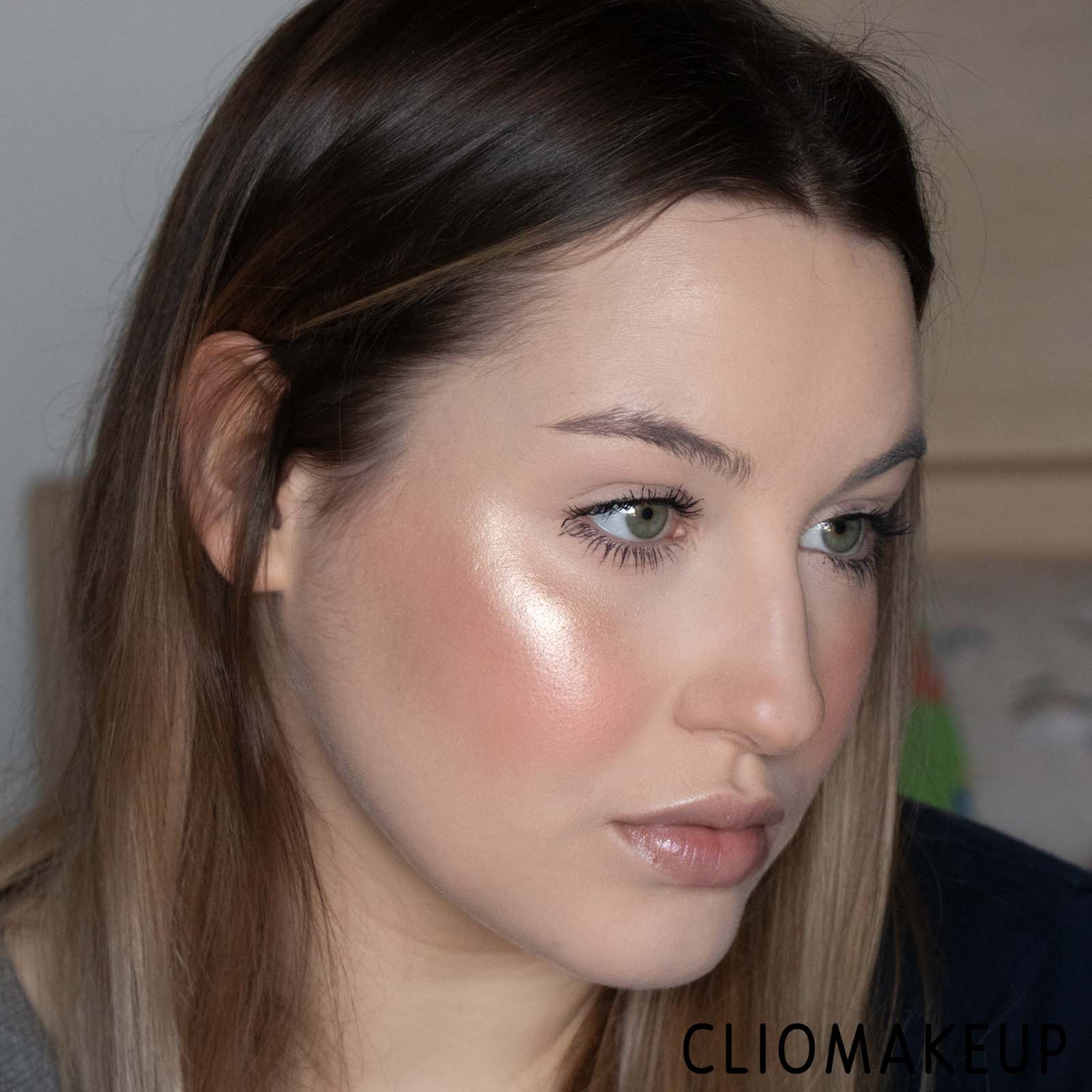 cliomakeup-recensione-palette-essence-choose-your-glow-highlighter-palette-14