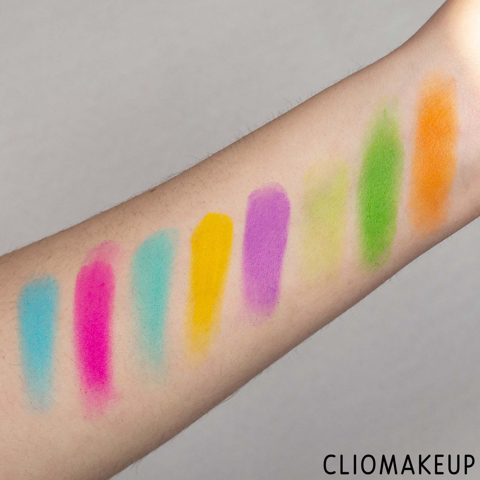 cliomakeup-recensione-palette-makeup-revolution-forever-flawless-shadow-palette-birds-of-paradise-6