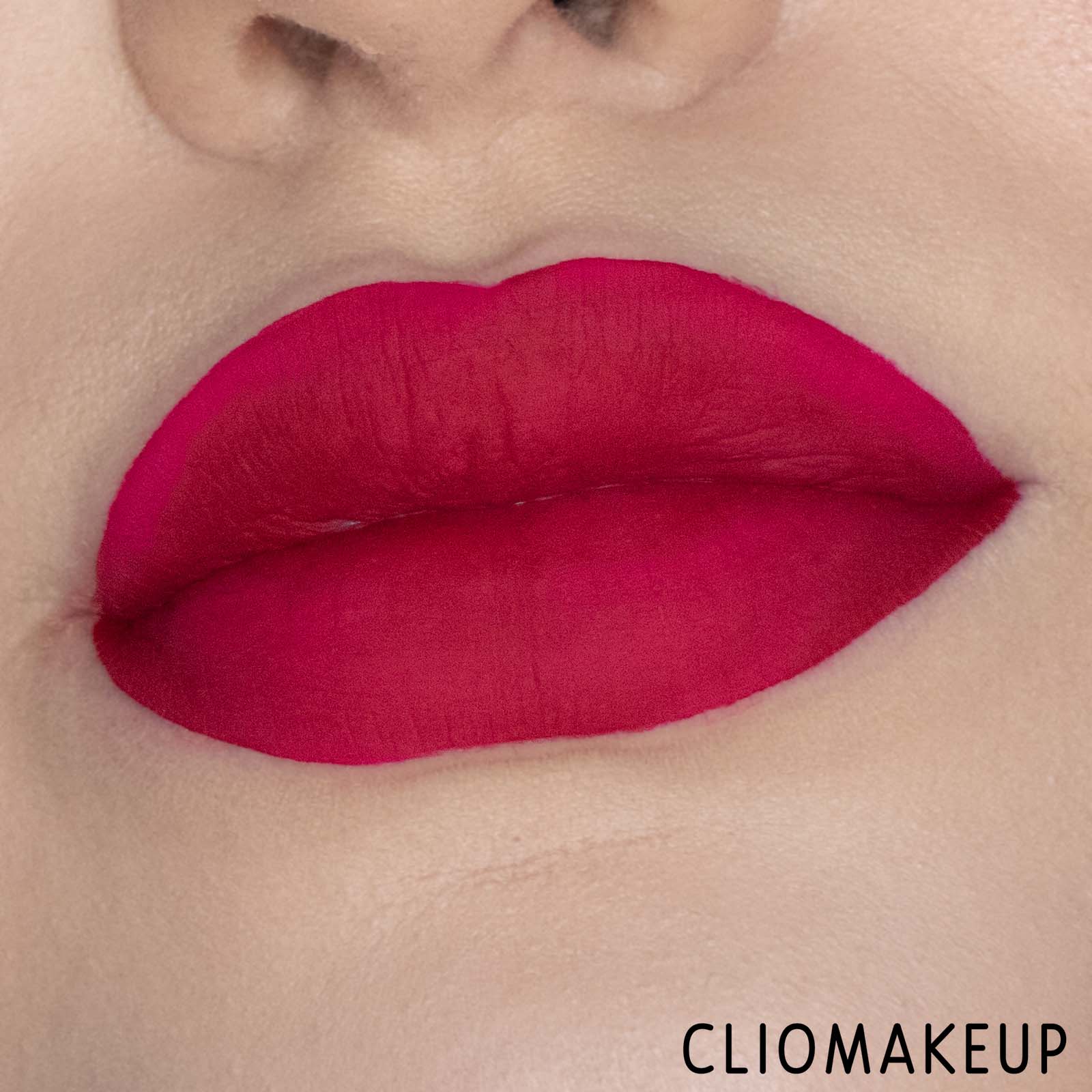 cliomakeup-recensione-rossetti-liquidi-essence-stay-8h-matte-liquid-lipstick-12