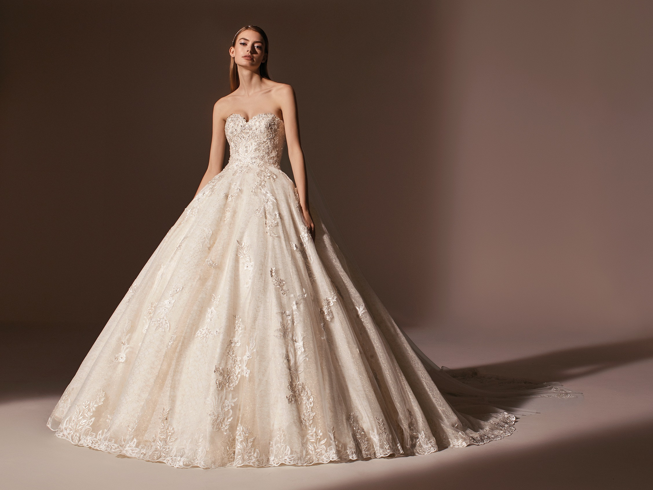 cliomakeup-abiti-sposa-romantici-2-pronovias