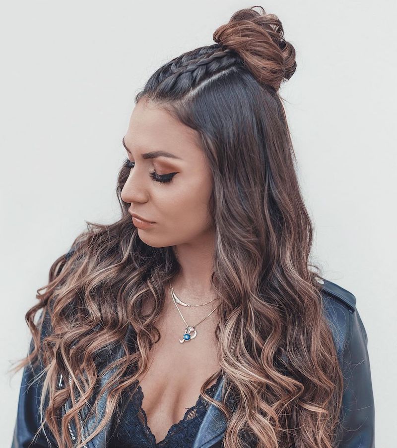 cliomakeup-acconciature-capelli-casa-teamclio-halfbun