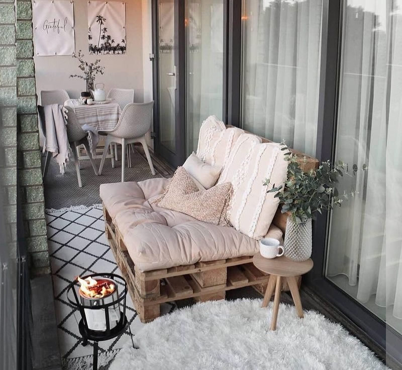 cliomakeup-come-arredare-balcone-5-divanetto