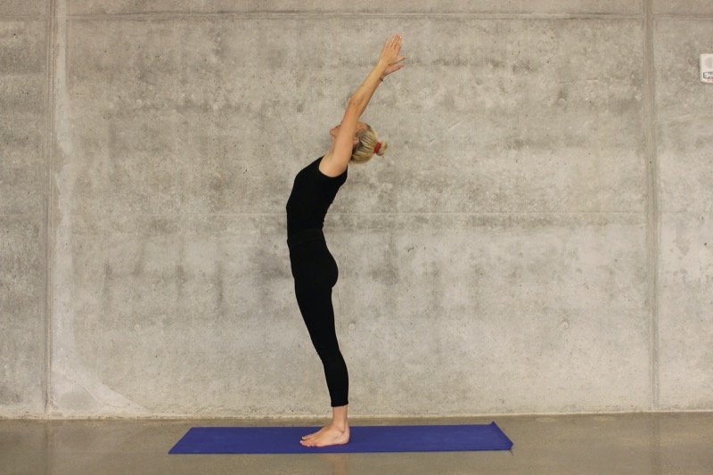 cliomakeup-come-dimagrire-la-pancia-13-stretching
