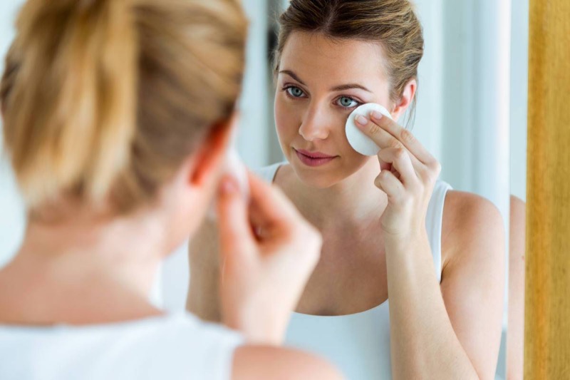 cliomakeup-detersione-viso-2-struccaggio