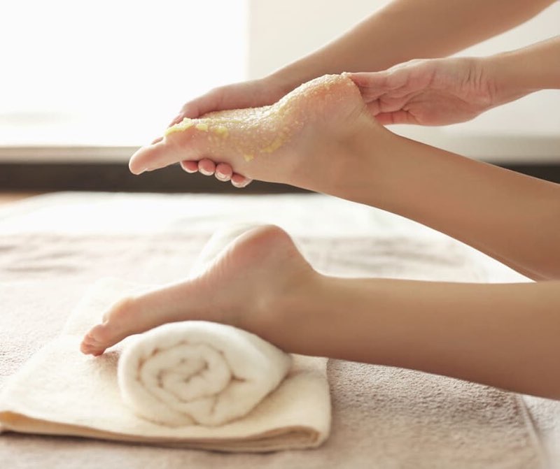 cliomakeup-pedicure-a-casa-teamclio-scrub2