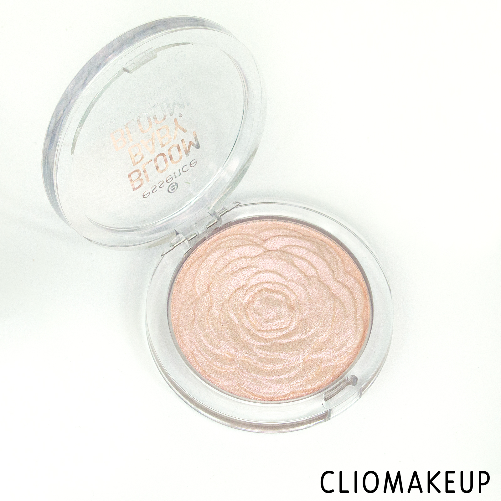 cliomakeup-recensione-illuminante-essence-bloom-baby-bloom-baked-highlighter-4