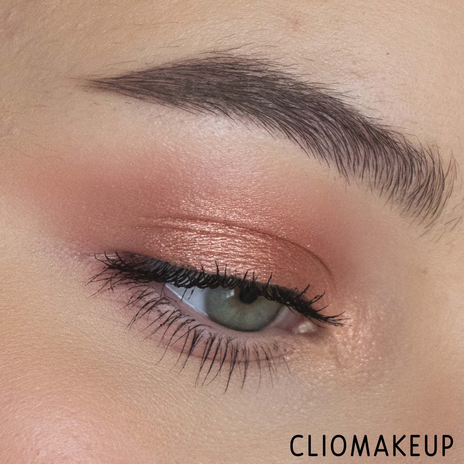 cliomakeup-recensione-palette-Charlotte-Tilbury-instant-eye-palette-pillow-talk-10